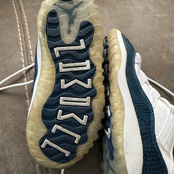 Jordan 11 Blue Snakeskin Sneakers Toddler - Picture 10 of 10